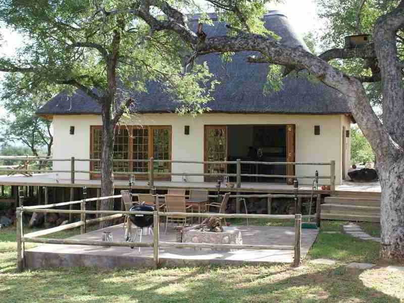 Mbizi Bush Lodge Пхалаборва Экстерьер фото