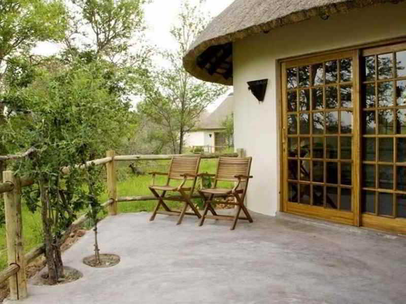 Mbizi Bush Lodge Пхалаборва Экстерьер фото
